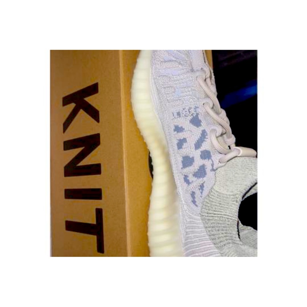Yeezy Sneakers
